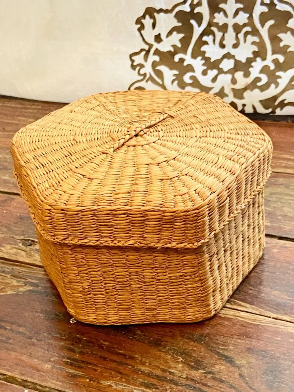 Nesting Natural Sweet Grass Woven Hexagon Baskets Set of 4 w/Lids Cottagecore